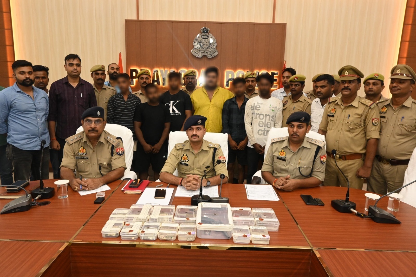 पीसी करते गंगानगर डीसीपी अभिषेक भारती