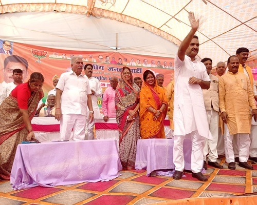 State Minister Asim took a dig at SP in Phulpur Assembly