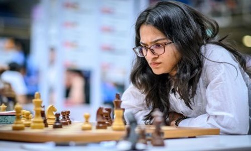 Vantika Agarwaly winning gold medal in Chess Olympiad