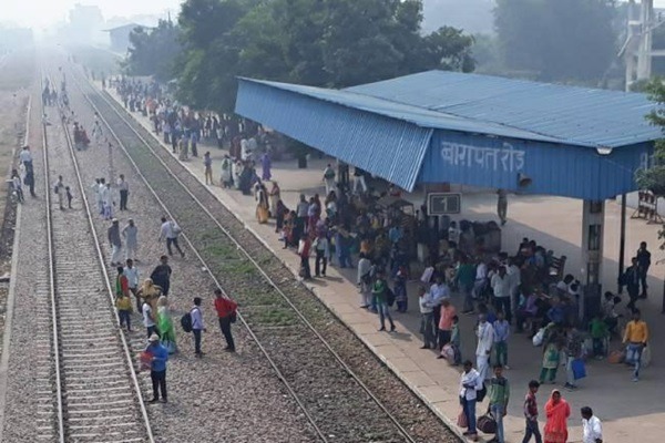 bagpat railway line!