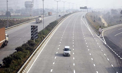 delhi luvknow national highway