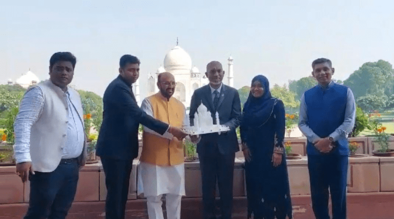 maldives-president-taj-mahal-visit