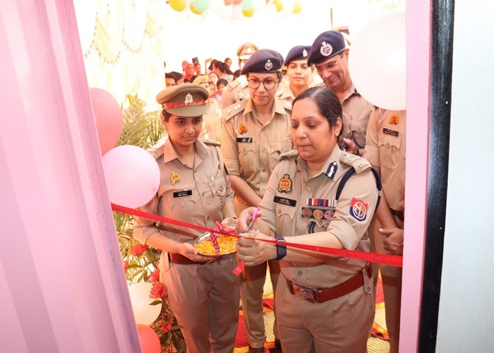 noida police