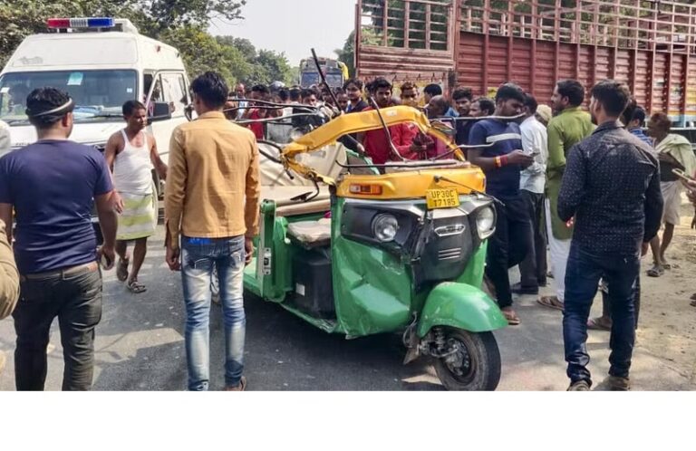 hardoi truck auto accident five dead