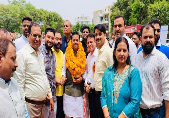 नोएडा1