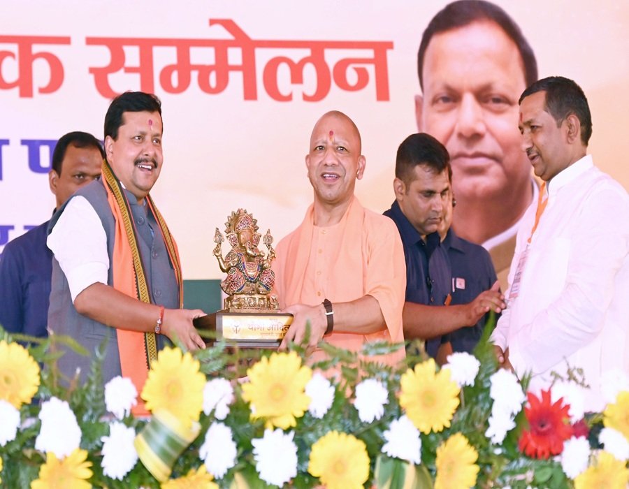 Yogi Adityanath Meerut tour, and Nitin Nabin 1