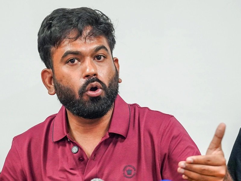 अभिजीत दीपके कॉकरोच जनता पार्टी 2