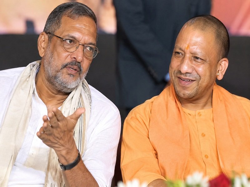 नाना पाटेकर और योगी आदित्यनाथ 1